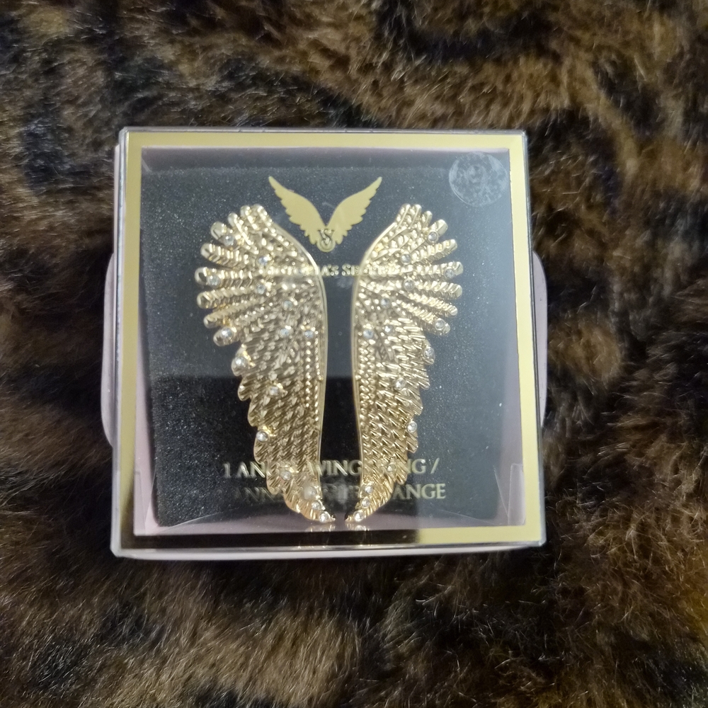 Victoria's Secret Gold Angel Wing Ring